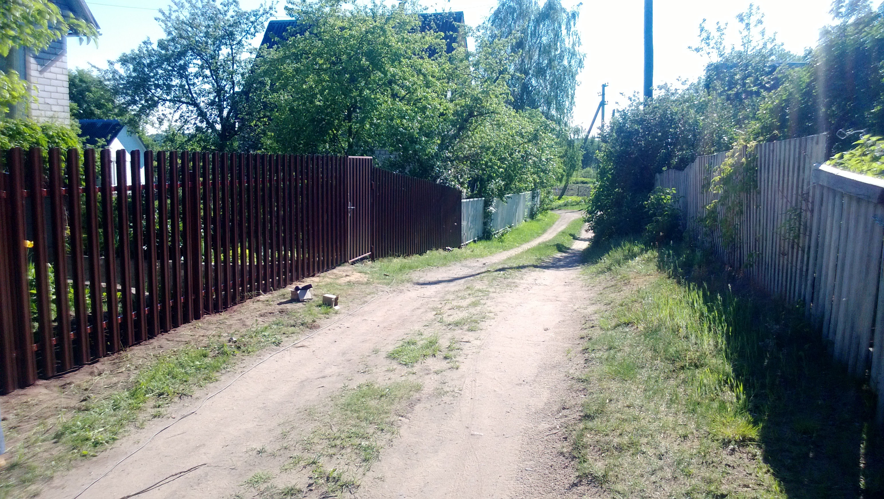 Забор из кирпича