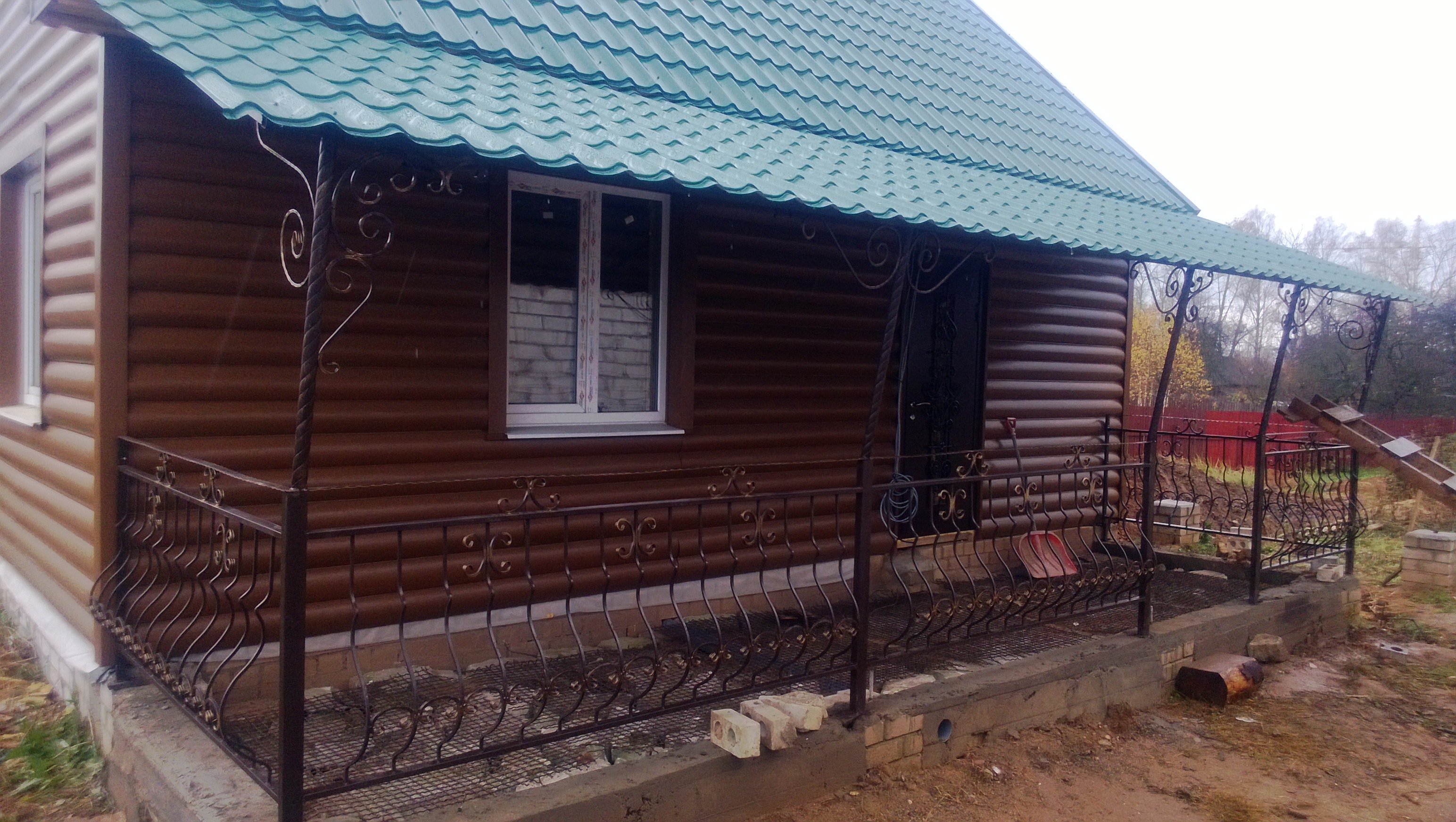 Забор из кирпича